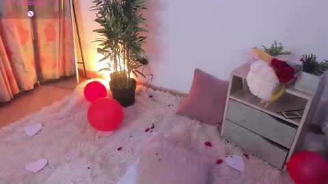 Aisha online show from February 13, 2025, 12:00 pm