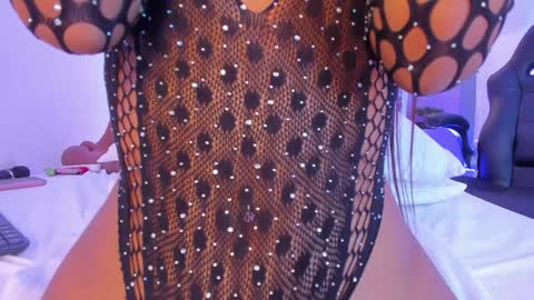 Aisha online show from December 19, 2024, 11:03 pm