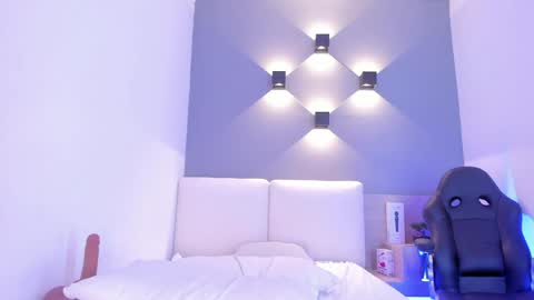 Aisha online show from December 24, 2024, 2:10 am