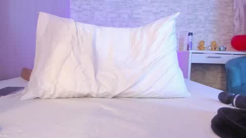 Aisha online show from February 27, 2025, 2:53 am