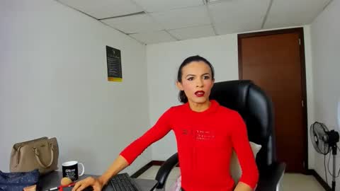 Aisha online show from February 25, 2026, 4:00 am