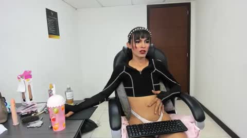 Aisha online show from April 6, 2026, 4:46 am