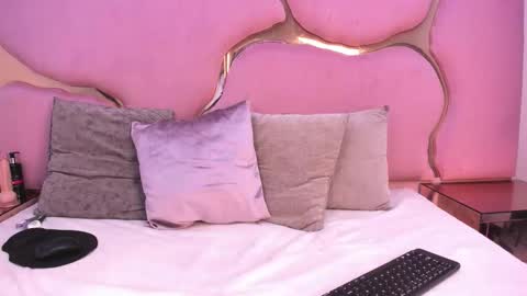 Aisha online show from February 5, 2026, 2:11 pm