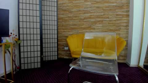 Aisha online show from November 13, 2025, 5:39 am