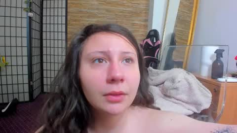 Aisha online show from March 8, 2026, 5:55 am