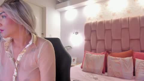 aisha online show from October 8, 2025, 9:23 pm