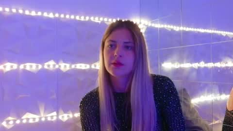 Aisha online show from October 3, 2025, 5:15 am