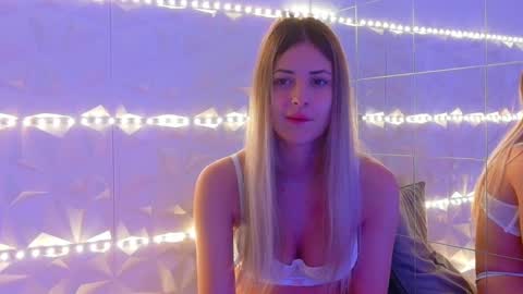 Aisha online show from October 16, 2025, 5:08 am