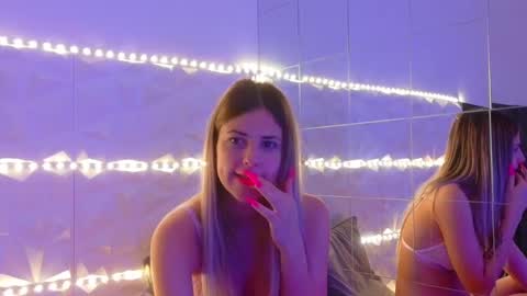 Aisha online show from October 17, 2025, 5:21 am