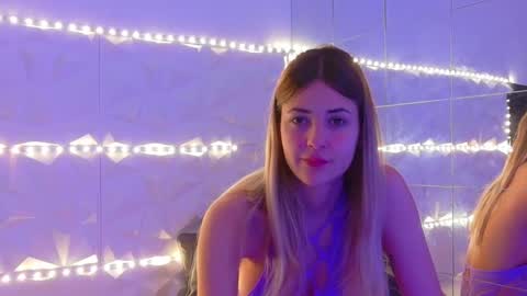 Aisha online show from November 3, 2025, 6:14 am