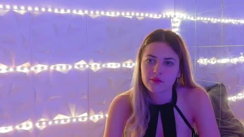 Aisha online show from November 11, 2025, 6:13 am