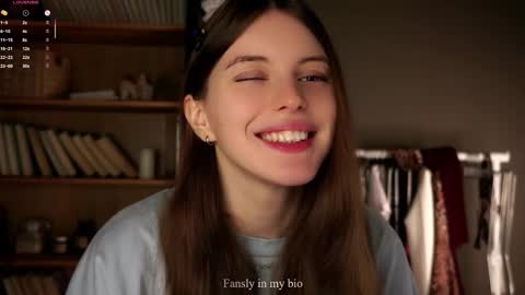 Snapshot of aislyfarran chatting on November 8, 2025, 1:17 am Aliza online show from November 8, 2025, 1:17 am