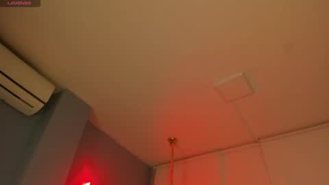 Aitana Hilton  online show from January 13, 2026, 11:37 am