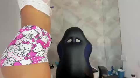 Snapshot of aitanacortes chatting on October 10, 2025, 2:27 pm aitana online show from October 10, 2025, 2:27 pm