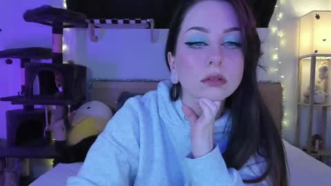 Aivie Pink online show from April 16, 2026, 4:24 am