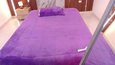 AIXA  online show from November 2, 2025, 12:29 pm