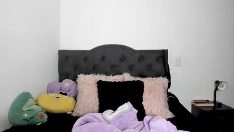 Aizen My- online show from November 23, 2025, 2:22 am