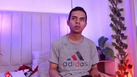 aji_golds online show from May 23, 2026, 7:40 pm