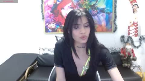 akalyy_ online show from January 7, 2026, 1:13 pm