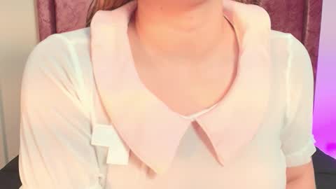 akashamoon  online show from October 31, 2025, 12:06 pm