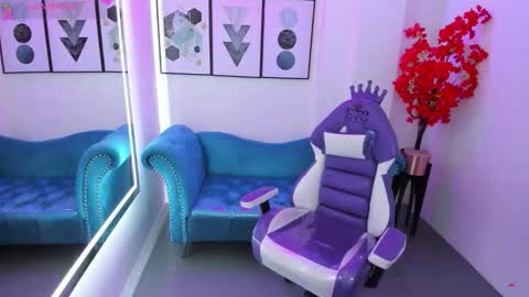 Snapshot of akaza_hakuji_ chatting on September 20, 2025, 12:17 pm Azaka online show from September 20, 2025, 12:17 pm