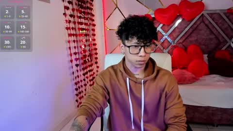 Snapshot of akazaboy chatting on February 19, 2025, 4:44 am akazaboy online show from February 19, 2025, 4:44 am