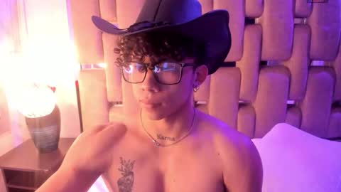 Snapshot of akazaboy chatting on November 15, 2025, 8:49 pm akazaboy online show from November 15, 2025, 8:49 pm