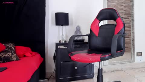 Akemi online show from February 4, 2025, 8:59 pm