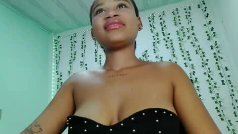 Snapshot of akemy_saunderz chatting on June 2, 2026, 3:52 am akemy_saunderz online show from June 2, 2026, 3:52 am
