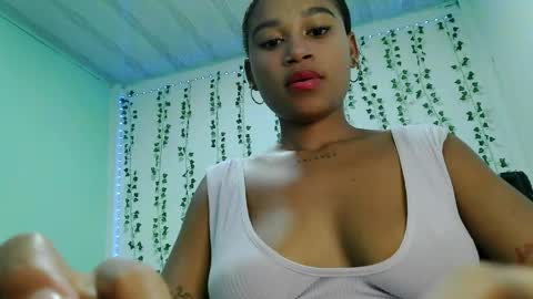 Snapshot of akemy_saunderz chatting on June 4, 2026, 3:01 am akemy_saunderz online show from June 4, 2026, 3:01 am