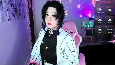 Snapshot of aki__ra chatting on February 13, 2025, 9:49 pm Aki online show from February 13, 2025, 9:49 pm