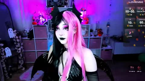 Snapshot of aki__ra chatting on November 4, 2025, 10:31 pm Aki online show from November 4, 2025, 10:31 pm