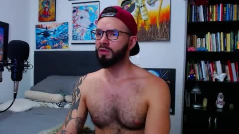 Snapshot of akiles_r chatting on October 10, 2025, 11:26 pm akiles online show from October 10, 2025, 11:26 pm