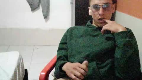 My love online show from October 11, 2025, 9:02 pm