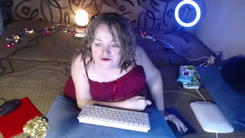 Snapshot of akindmodel chatting on January 14, 2025, 1:49 pm Natalie online show from January 14, 2025, 1:49 pm