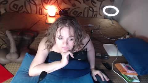 Snapshot of akindmodel chatting on January 22, 2025, 11:45 am Natalie online show from January 22, 2025, 11:45 am
