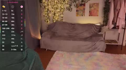 Aki online show from November 28, 2025, 7:05 pm