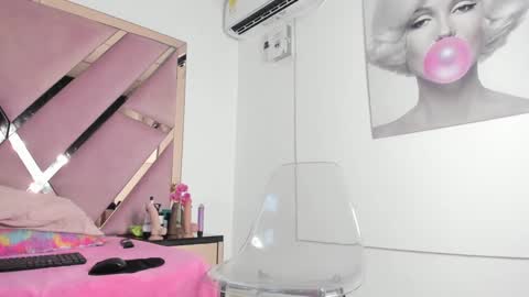 akiraht online show from September 10, 2025, 9:04 pm