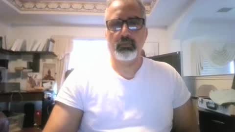 aladdin31673 online show from April 12, 2026, 11:32 pm