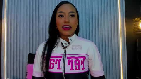 Snapshot of alahia_betancur chatting on January 14, 2026, 12:55 pm Alahia online show from January 14, 2026, 12:55 pm