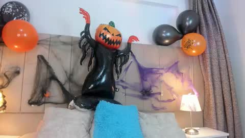 Snapshot of alahia_hank chatting on October 31, 2025, 7:04 pm alahia_hank online show from October 31, 2025, 7:04 pm