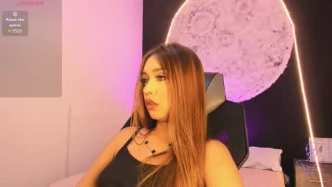 Alahia online show from October 16, 2025, 5:52 am