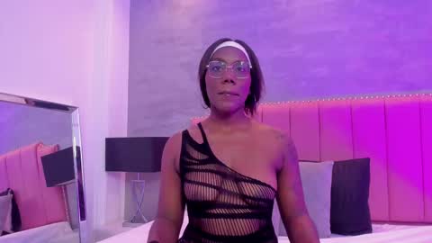 alaia_colins online show from October 18, 2025, 3:09 am