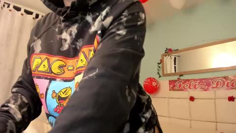 Snapshot of alaia_greyy chatting on February 18, 2025, 2:16 pm Alaia online show from February 18, 2025, 2:16 pm