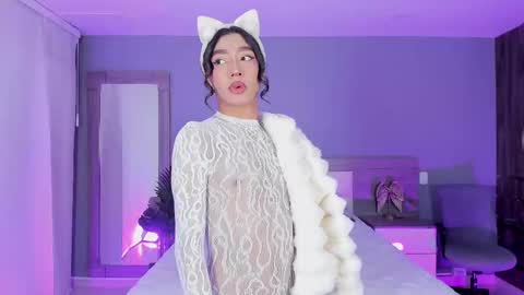 alaiaguerra online show from November 10, 2025, 9:03 pm