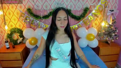 Snapshot of alaialester chatting on November 22, 2025, 8:19 pm A L A I A online show from November 22, 2025, 8:19 pm