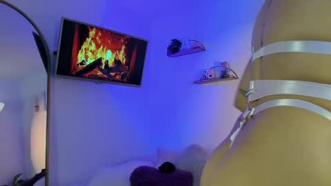   online show from April 28, 2026, 10:31 am