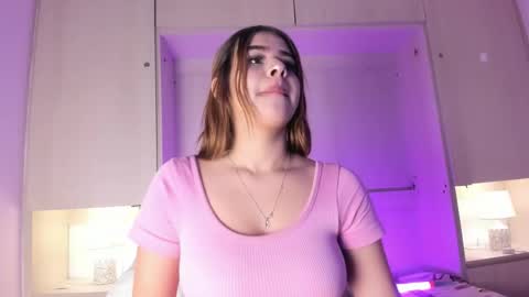 Snapshot of alaiaroose chatting on February 7, 2026, 8:01 pm alaiaroose online show from February 7, 2026, 8:01 pm