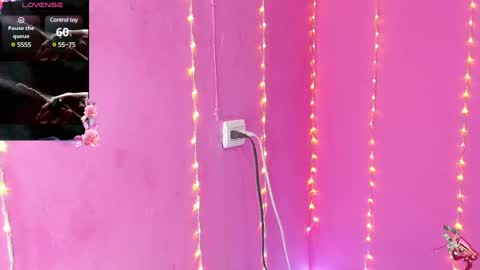 Snapshot of alaiia_rosse chatting on March 5, 2025, 7:49 pm Alaiia online show from March 5, 2025, 7:49 pm
