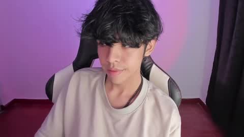 alan18n online show from December 24, 2024, 7:39 am